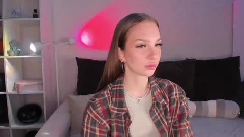 Alice online show from November 2025 03:18:02 AM