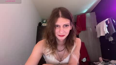 Snapshot of alicepinkhead chatting on May 2026 09:03:02 AM AlicePinkhead online show from May 2026 09:03:02 AM