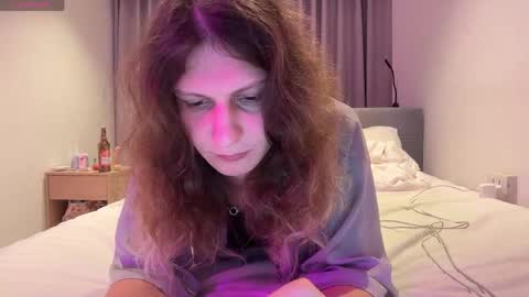 Snapshot of alicepinkhead chatting on June 2026 10:54:02 AM AlicePinkhead online show from June 2026 10:54:02 AM