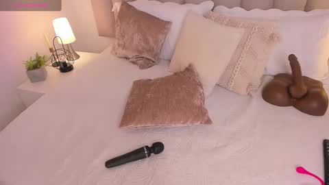 Snapshot of aliceveraa_ chatting on March 2025 07:39:01 PM Alice Vera online show from March 2025 07:39:01 PM