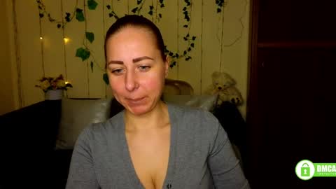 Snapshot of alicewonderkiss chatting on March 2026 05:30:02 AM Alice online show from March 2026 05:30:02 AM