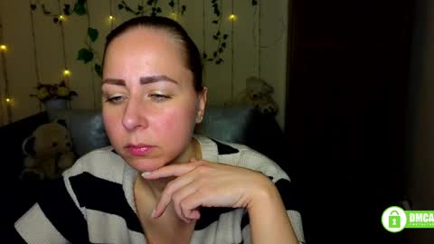 Snapshot of alicewonderkiss chatting on April 2026 11:22:02 AM Alice online show from April 2026 11:22:02 AM