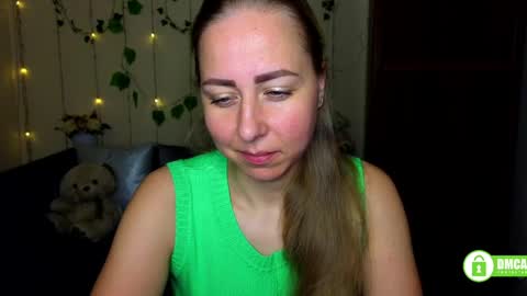 Snapshot of alicewonderkiss chatting on April 2026 05:40:02 AM Alice online show from April 2026 05:40:02 AM