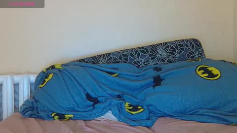 AliceWoolfy online show from September 2025 08:44:01 PM