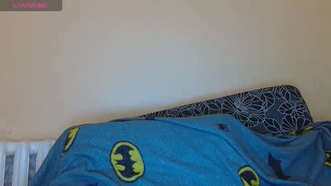 AliceWoolfy online show from September 2025 08:33:01 PM