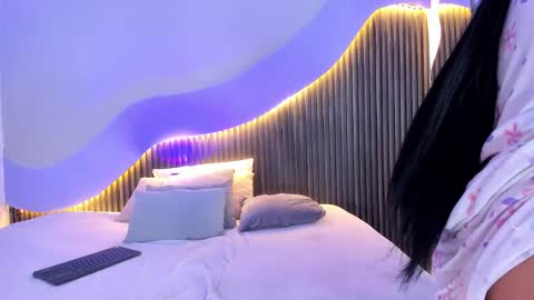 Alice online show from February 2025 03:47:02 AM