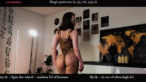 Snapshot of alicia_art_ chatting on June 2026 06:12:01 PM Alicia online show from June 2026 06:12:01 PM