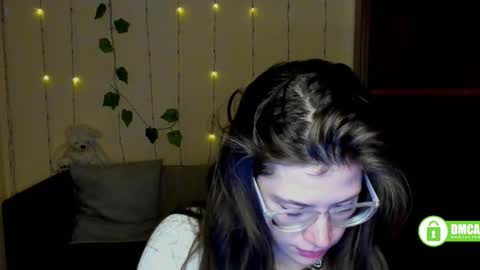 Alicia online show from February 2025 04:24:02 PM