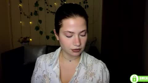 Alicia online show from November 2025 12:27:02 PM