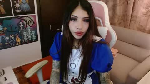 Snapshot of alicia_key_ chatting on October 2025 04:00:02 AM ALICIA online show from October 2025 04:00:02 AM