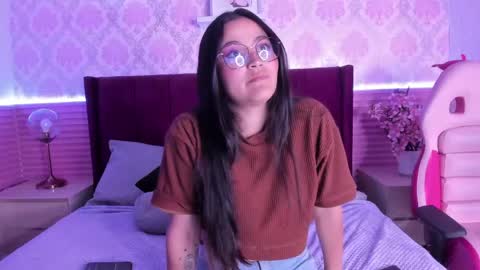 Alicia  online show from May 2026 08:38:02 PM