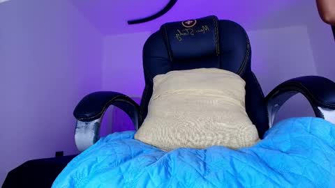 Alicia Kyse  online show from April 2026 01:08:01 AM