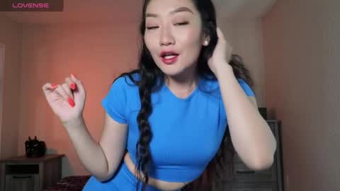 Alicia Hebi online show from April 2026 11:51:01 PM