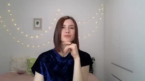 Snapshot of alicianoveli chatting on June 2026 04:43:02 AM alicianoveli online show from June 2026 04:43:02 AM