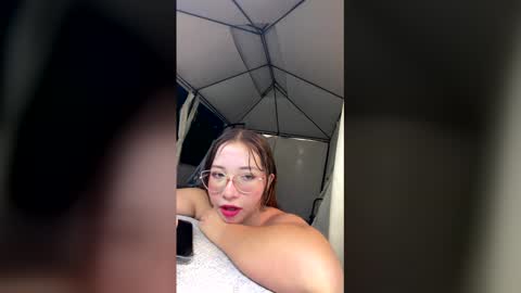 Snapshot of aliciawhite_nt chatting on May 2026 01:25:02 AM Alicia online show from May 2026 01:25:02 AM