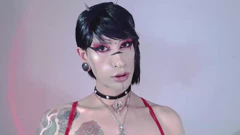 Snapshot of alienexxx chatting on December 2024 04:22:02 AM online show from December 2024 04:22:02 AM