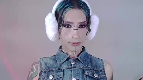 Snapshot of alienexxx chatting on March 2025 01:09:01 AM online show from March 2025 01:09:01 AM