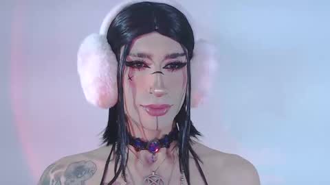 Snapshot of alienexxx chatting on May 2026 11:43:01 PM online show from May 2026 11:43:01 PM