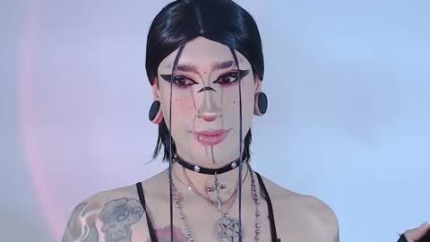 Snapshot of alienexxx chatting on June 2026 12:03:01 AM online show from June 2026 12:03:01 AM
