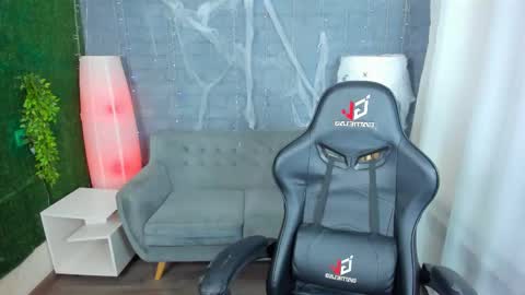 Alice online show from December 2024 05:58:01 PM