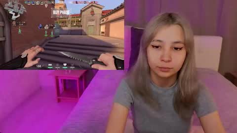 Im Alika online show from October 2025 04:24:01 AM