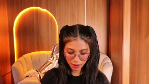 Snapshot of alina_b_ chatting on May 2026 08:06:01 PM alina_b_ online show from May 2026 08:06:01 PM