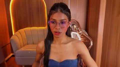 Snapshot of alina_b_ chatting on May 2026 08:16:01 PM alina_b_ online show from May 2026 08:16:01 PM