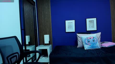 Snapshot of alina_martinelli chatting on February 2025 11:34:01 AM Alina online show from February 2025 11:34:01 AM