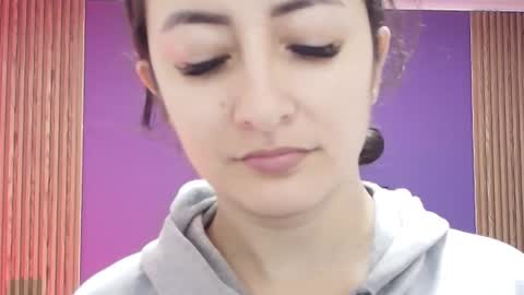 Snapshot of alina_martinelli chatting on February 2025 11:44:02 AM Alina online show from February 2025 11:44:02 AM