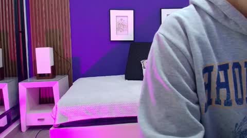 Snapshot of alina_martinelli chatting on February 2025 11:55:01 AM Alina online show from February 2025 11:55:01 AM