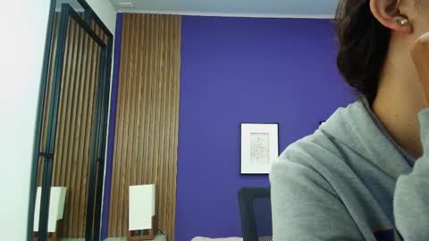 Snapshot of alina_martinelli chatting on February 2025 12:03:02 PM Alina online show from February 2025 12:03:02 PM