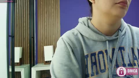 Snapshot of alina_martinelli chatting on February 2025 11:41:02 AM Alina online show from February 2025 11:41:02 AM