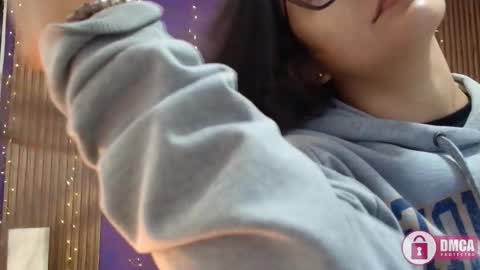 Snapshot of alina_martinelli chatting on March 2025 12:09:02 PM Alina online show from March 2025 12:09:02 PM