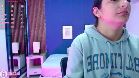 Snapshot of alina_martinelli chatting on September 2025 11:45:02 AM Alina online show from September 2025 11:45:02 AM