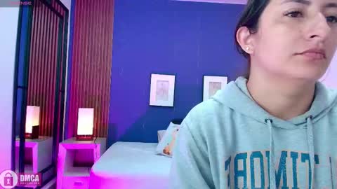 Snapshot of alina_martinelli chatting on September 2025 11:56:02 AM Alina online show from September 2025 11:56:02 AM