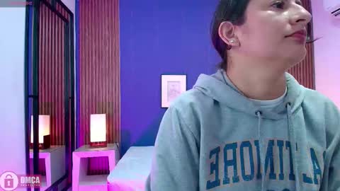 Snapshot of alina_martinelli chatting on September 2025 11:56:02 AM Alina online show from September 2025 11:56:02 AM