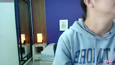 Snapshot of alina_martinelli chatting on September 2025 12:09:02 PM Alina online show from September 2025 12:09:02 PM