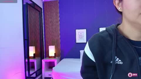 Snapshot of alina_martinelli chatting on October 2025 11:09:01 AM Alina online show from October 2025 11:09:01 AM