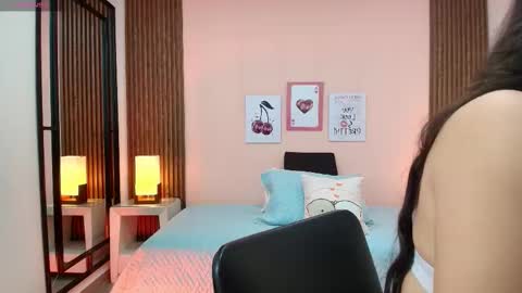 Snapshot of alina_martinelli chatting on December 2025 11:52:01 AM Alina online show from December 2025 11:52:01 AM