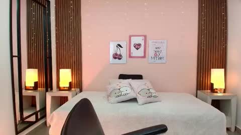 Snapshot of alina_martinelli chatting on January 2026 03:14:02 PM Alina online show from January 2026 03:14:02 PM