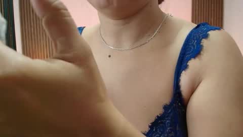 Snapshot of alina_martinelli chatting on January 2026 12:31:01 PM Alina online show from January 2026 12:31:01 PM