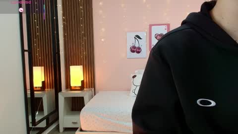 Alina online show from April 2026 11:51:02 AM