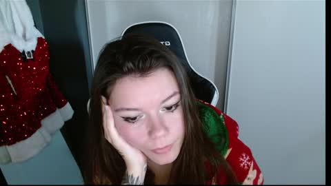 Snapshot of alina_nightshade chatting on November 2025 08:01:01 PM Alina Nightshade online show from November 2025 08:01:01 PM