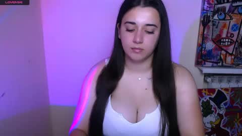 Snapshot of alinaasti_ chatting on June 2026 07:36:01 AM Alina online show from June 2026 07:36:01 AM