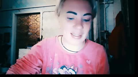 Snapshot of alinafrey_ chatting on January 2026 02:58:01 AM Alina online show from January 2026 02:58:01 AM