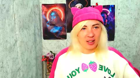 Snapshot of alinafrey_ chatting on March 2026 05:35:01 AM Alina online show from March 2026 05:35:01 AM