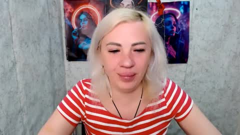 Snapshot of alinafrey_ chatting on April 2026 05:07:02 AM Alina online show from April 2026 05:07:02 AM