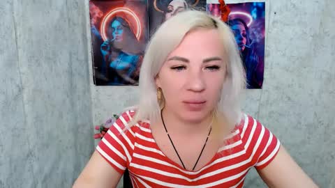 Snapshot of alinafrey_ chatting on April 2026 06:30:01 AM Alina online show from April 2026 06:30:01 AM