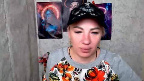 Snapshot of alinafrey_ chatting on April 2026 04:50:02 AM Alina online show from April 2026 04:50:02 AM