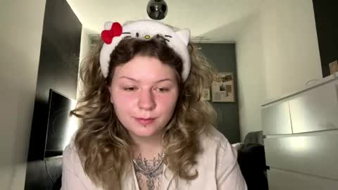 Alina online show from April 2026 10:41:01 AM